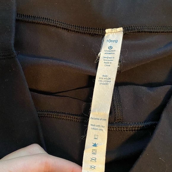 Lululemon pants - Picture 3 of 5